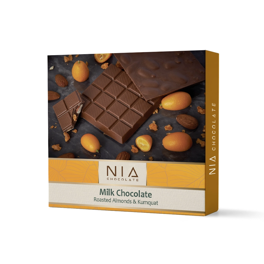 Bütün Kavrulmuş Badem & Kumkuatlı Sütlü Çikolata - 85 g